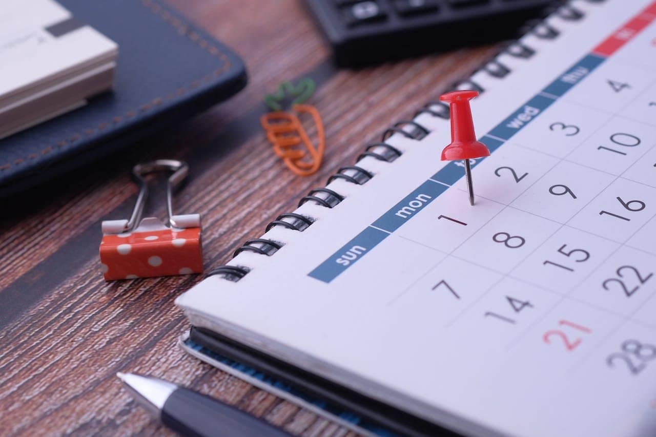 Calendar with relevant date pin in it